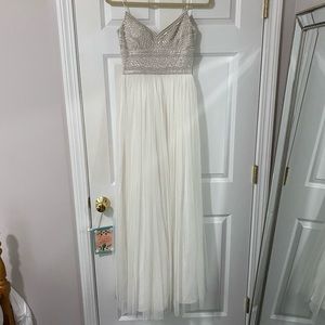NWT Formal white tulle Adrianna Papell Gown